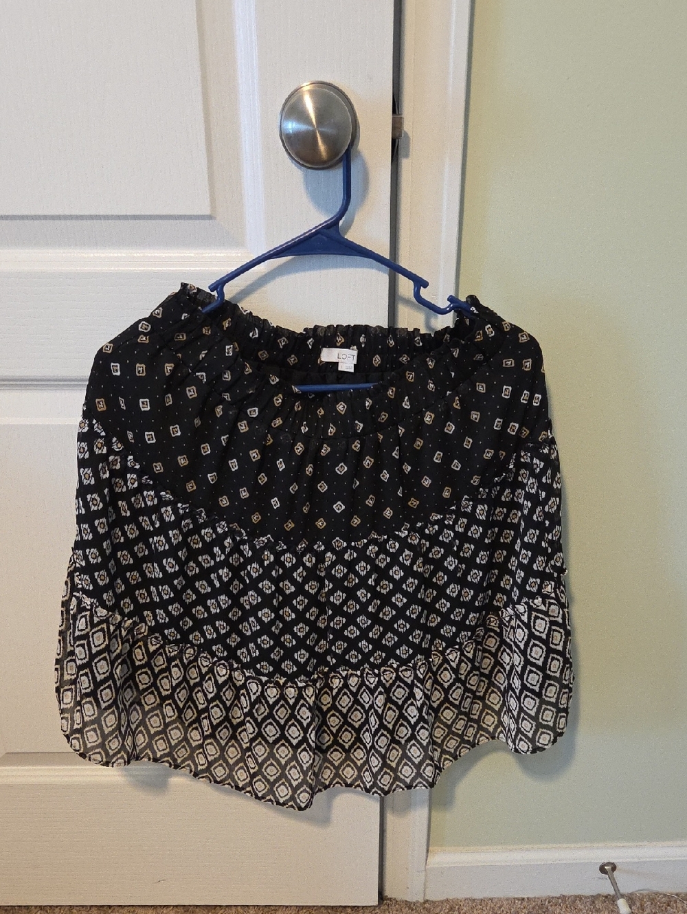 LOFT Black Patterned 3 Tier Lined Skirt